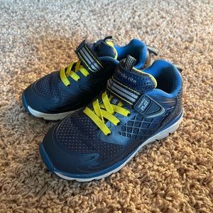 Stride Rite Blue Toddler size 8m